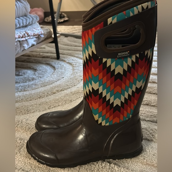 Colorful Bogs - Picture 2 of 3